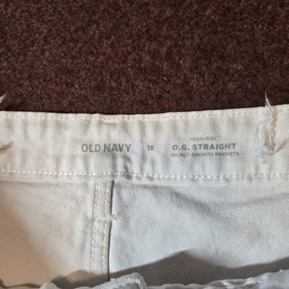 Old Navy OG Straight Shorts In Off White Size 18 Denim - Picture 2 of 8